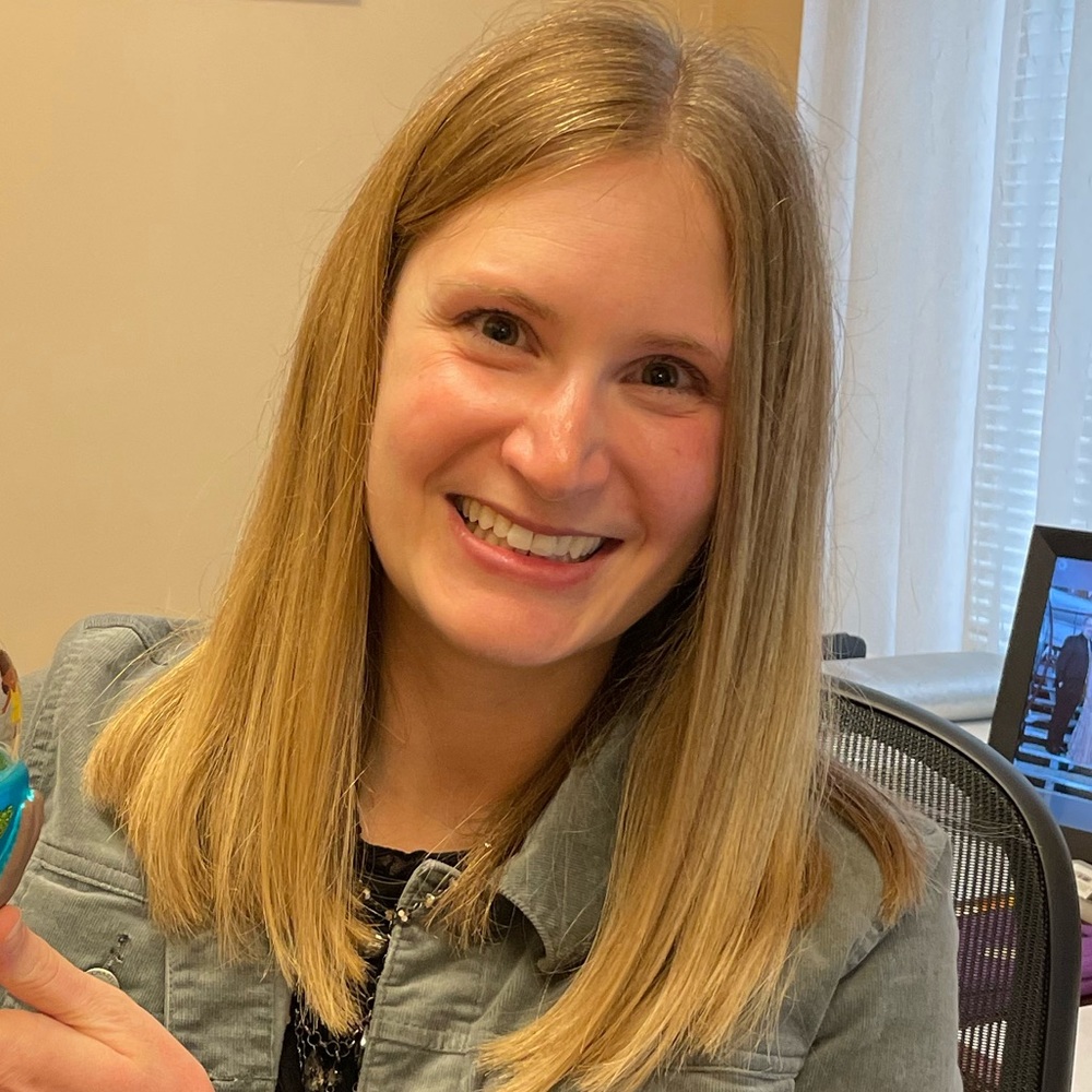 Meet your Posher, Genevieve